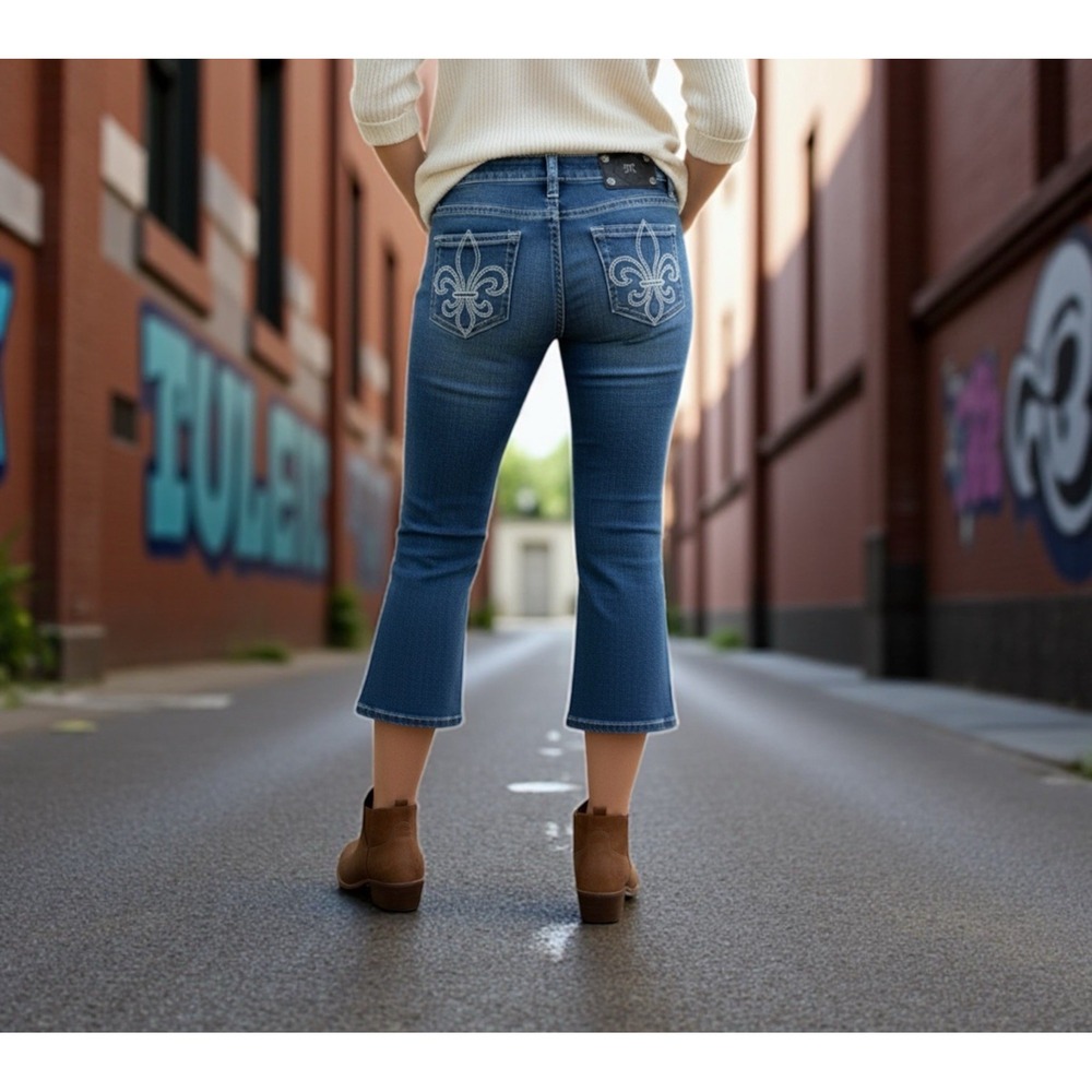 Miss Me Women's Cropped Jeans Blue Denim Y2k Style Fleur de Lis Embellished 26